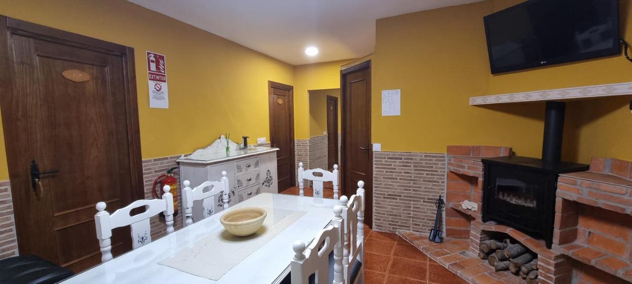 Apartamento Turistico "El Rincon De La Pernila" Guadalupe  Exterior photo