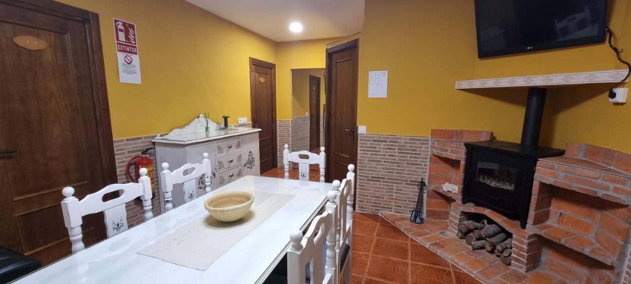 Apartamento Turistico "El Rincon De La Pernila" Guadalupe  Exterior photo